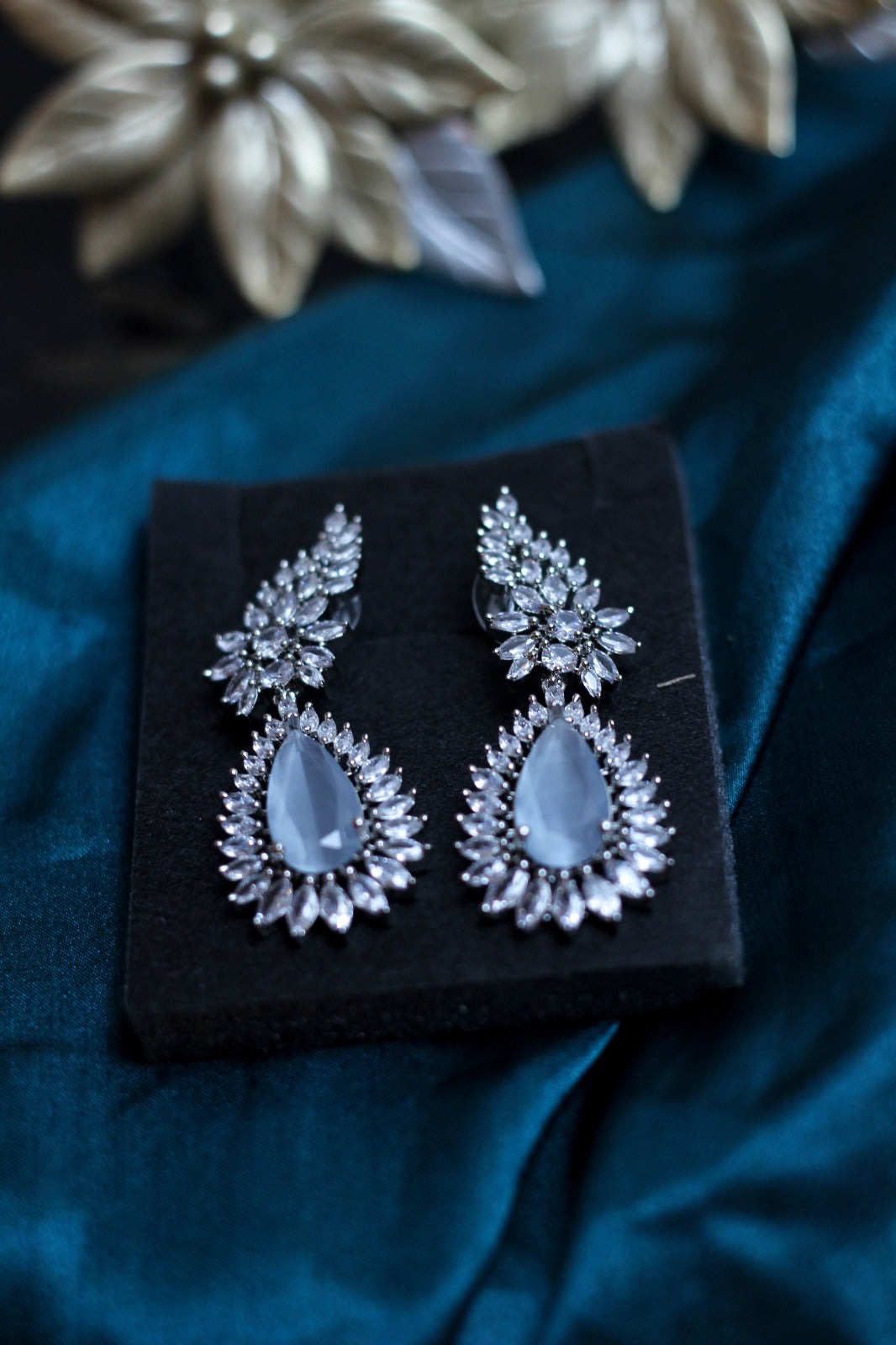 Oro's Marquise Dangle Earrings