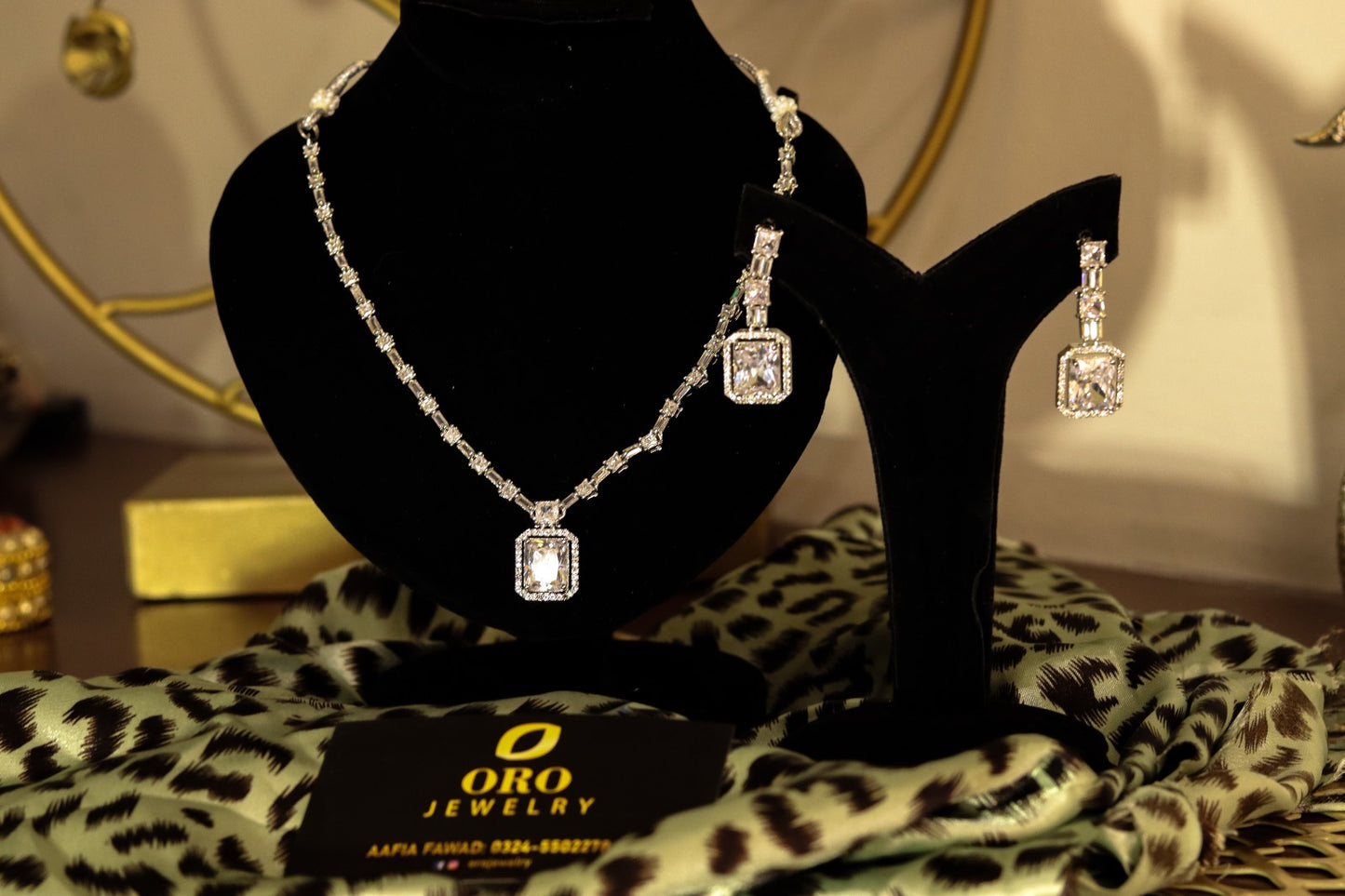 Oro's Regal Radiance