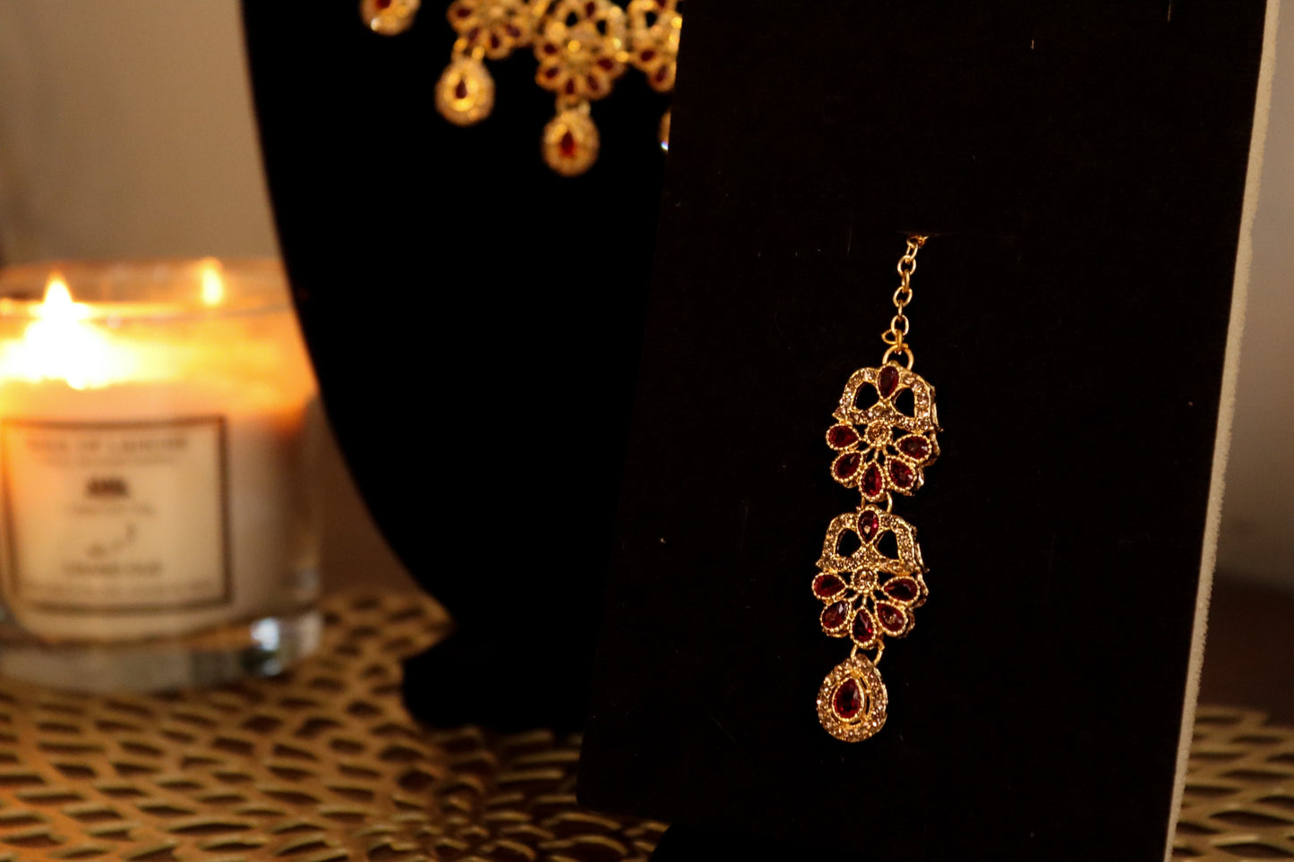 Oro's  Elegant Gold set