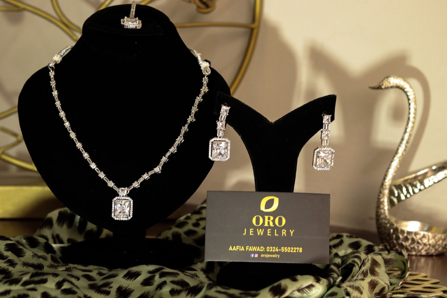 Oro's Regal Radiance
